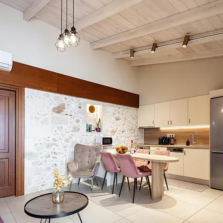 Philikon Luxury בית הארחה 4*